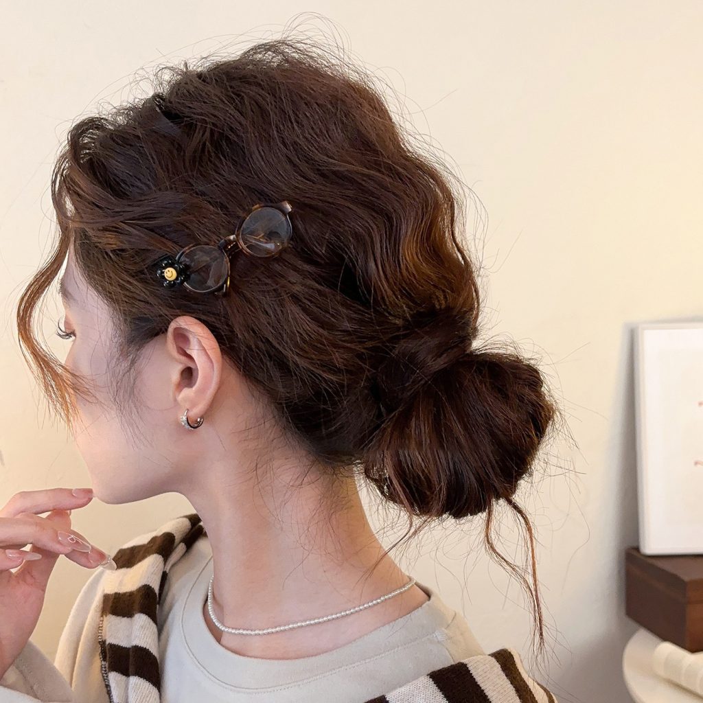 Sunflower glasses clip